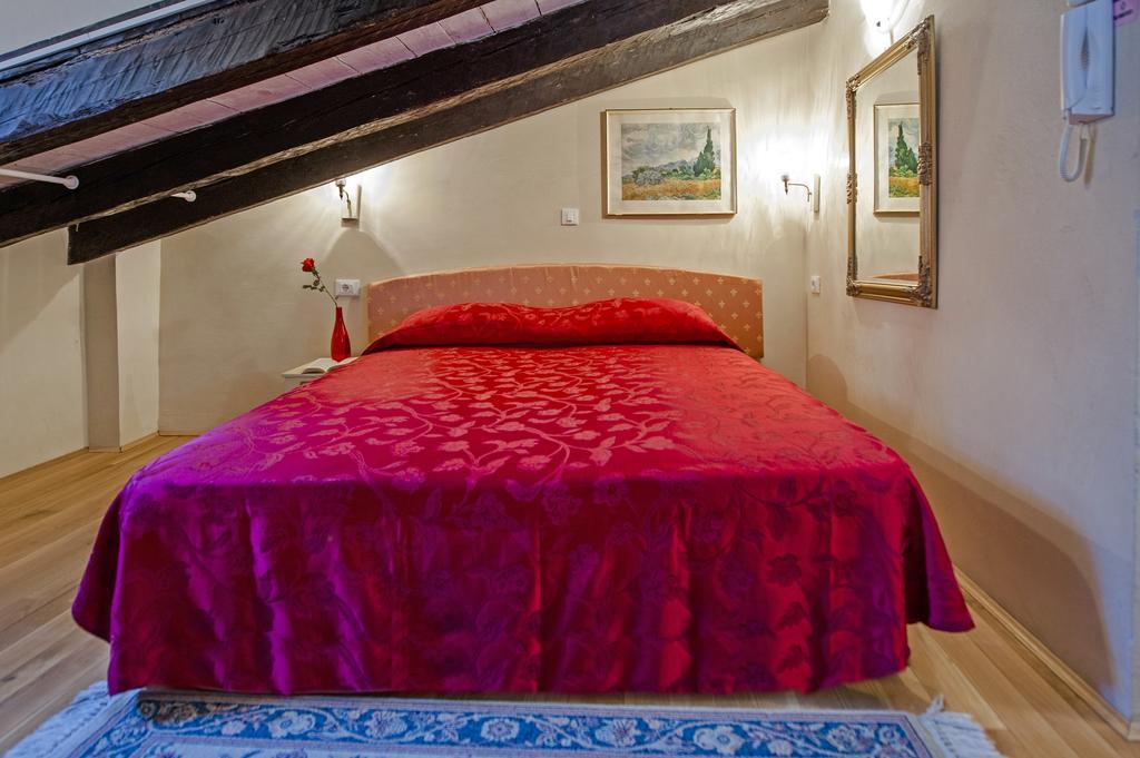 רוביני Residence Marco Polo Centro Storico מראה חיצוני תמונה